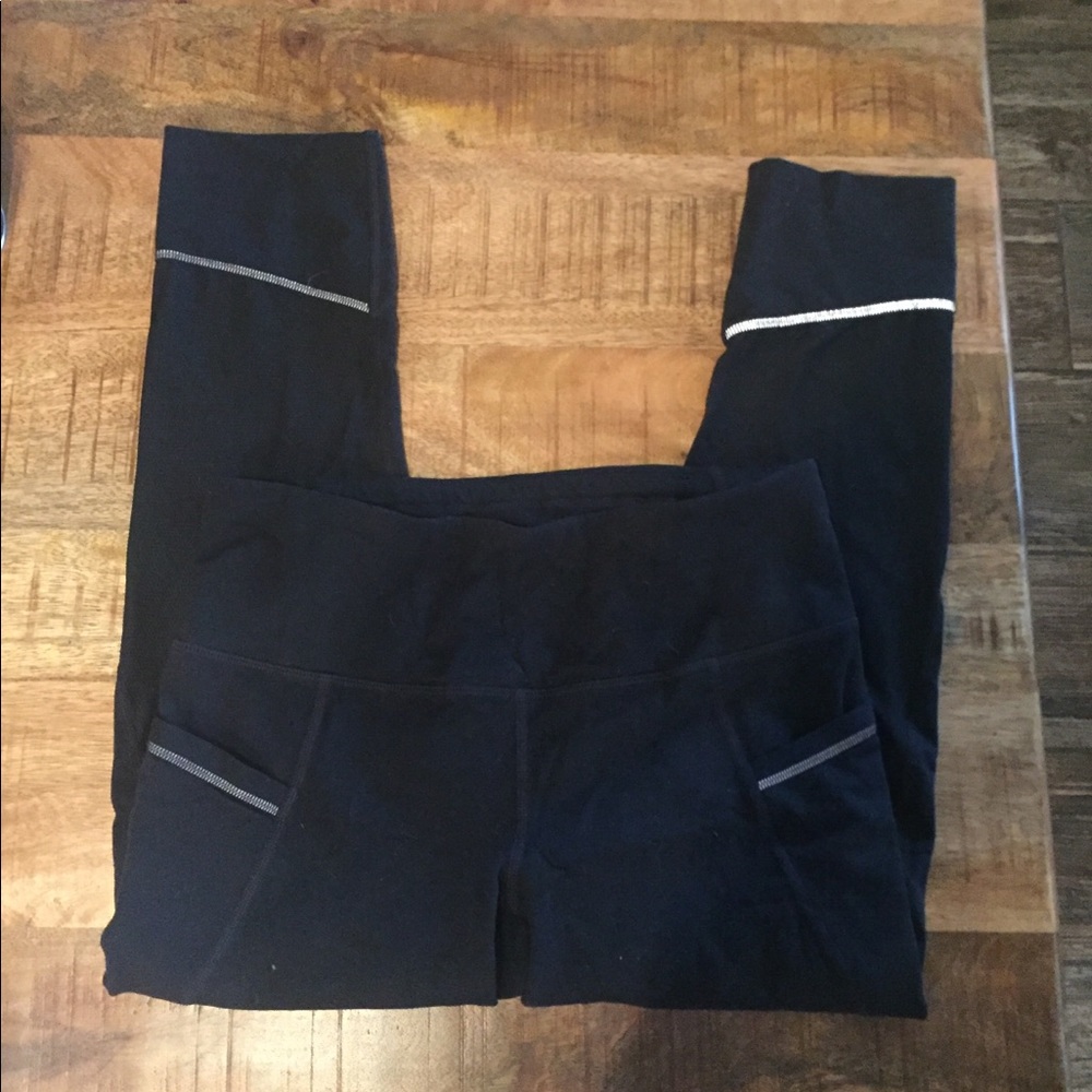 Athleta side pocket cropped leggings